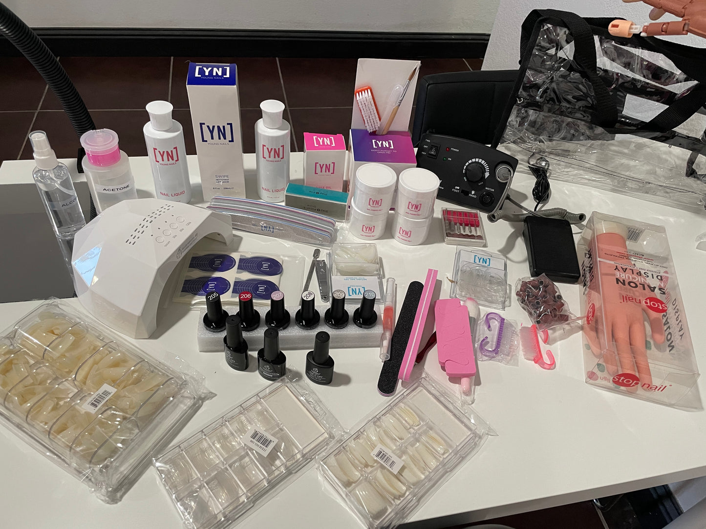 Curso de uñas acrílicas