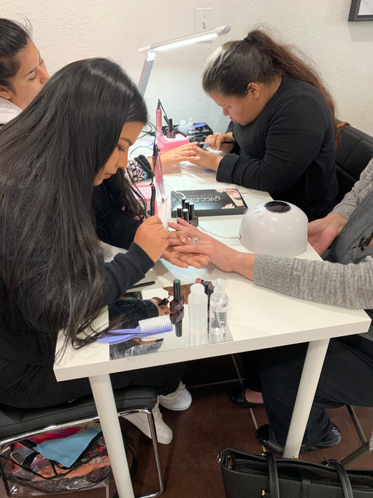Curso de uñas acrílicas